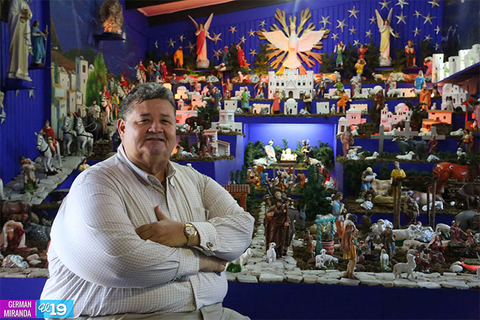 Nicaragüense amante de la Navidad construye Belén de impresionantes dimensiones