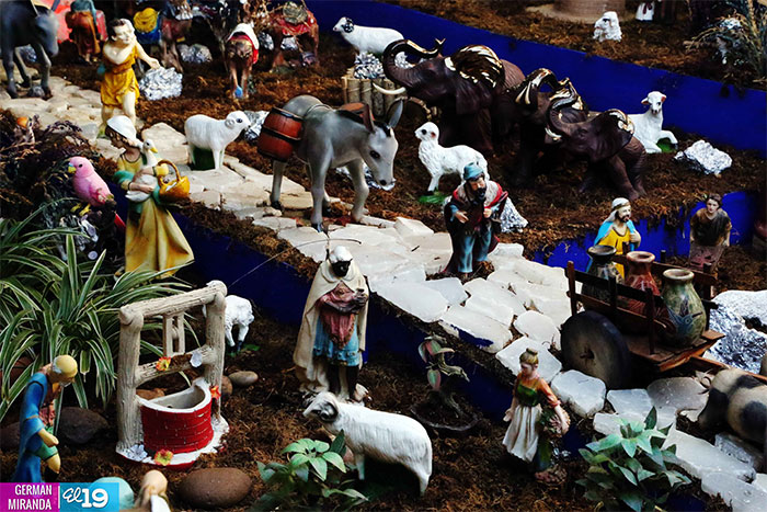 Nicaragüense amante de la Navidad construye Belén de impresionantes dimensiones