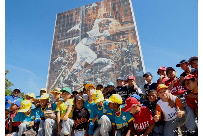 MDAA rinde homenaje a Roberto Clemente