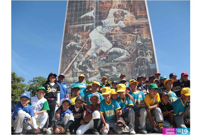 MDAA rinde homenaje a Roberto Clemente