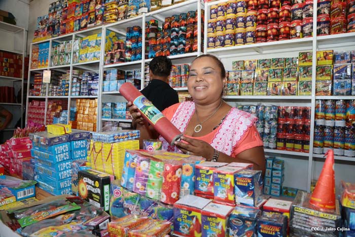 Comerciantes de pólvora reportan excelentes ventas al finalizar el año