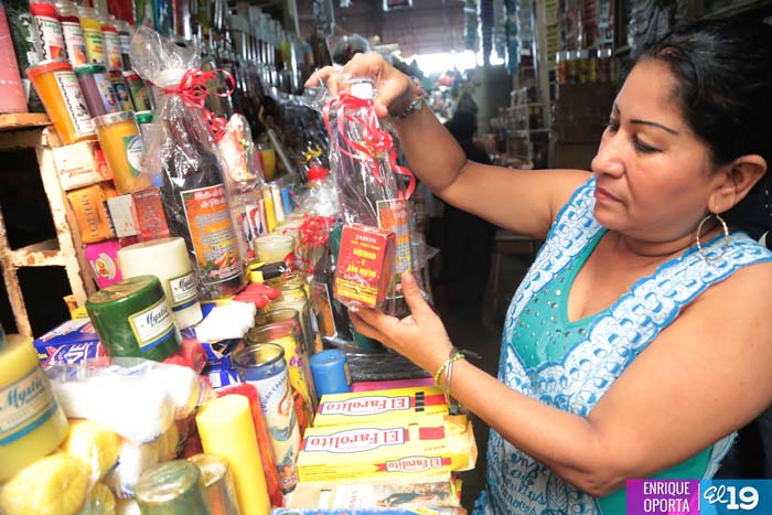 Entre uvas, talismanes y supersticiones los nicaragüenses recibiremos el 2015