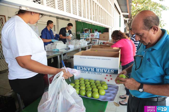 Entre uvas, talismanes y supersticiones los nicaragüenses recibiremos el 2015