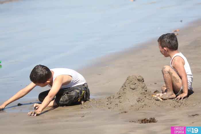 Masiva asistencia de familias nicaragüenses a playas en este primero de enero