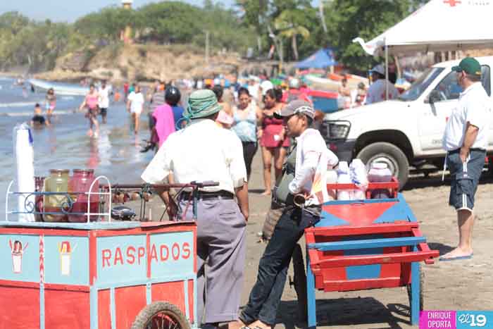 Masiva asistencia de familias nicaragüenses a playas en este primero de enero