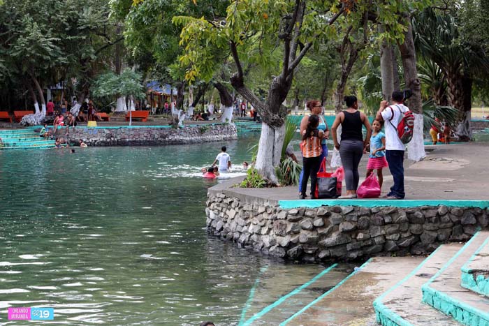 Balnearios del pacífico reciben a familias este fin de semana