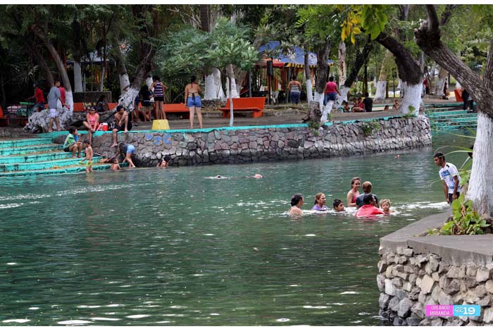 Balnearios del pacífico reciben a familias este fin de semana