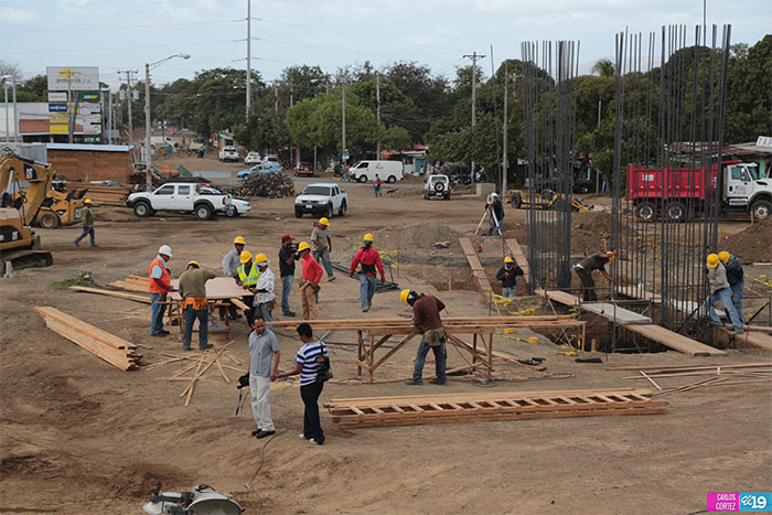 Avanza construcción del paso a desnivel en Rubenia