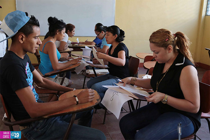 Proceso de matrícula avanza satisfactoriamente en colegios públicos del país