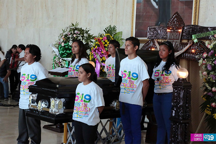 Artistas nacionales rinden homenaje póstumo a Guillermo Baldelomar