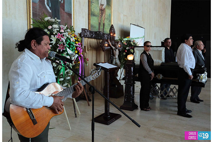 Artistas nacionales rinden homenaje póstumo a Guillermo Baldelomar