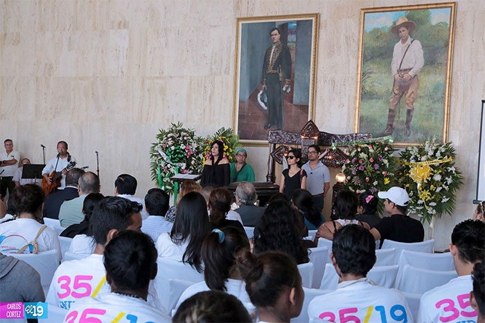 Artistas nacionales rinden homenaje póstumo a Guillermo Baldelomar