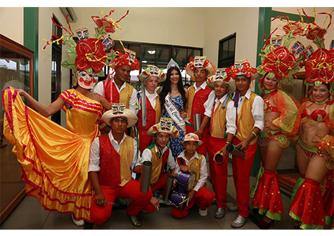 Premian a comparsas ganadoras del Carnaval Alegría por la Vida