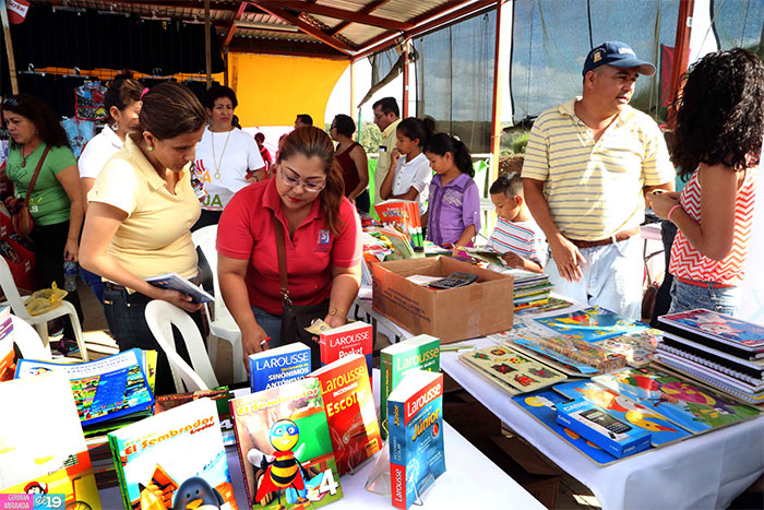 Arranca feria escolar