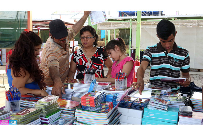 Arranca feria escolar