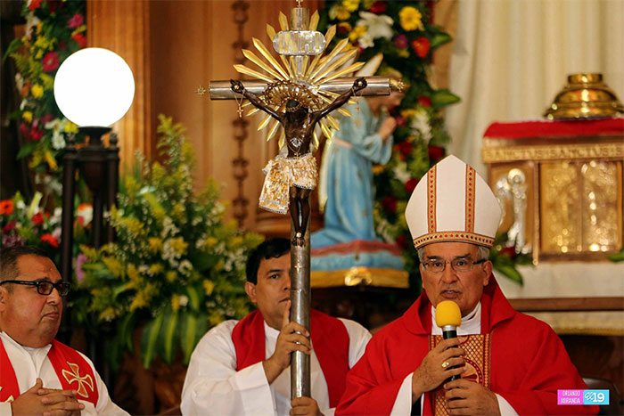 Miles de promesantes participan de celebraciones en honor al Señor de los Milagros en El Sauce