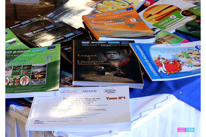 Arranca distribución de libros texto para centros de estudios de todo el país