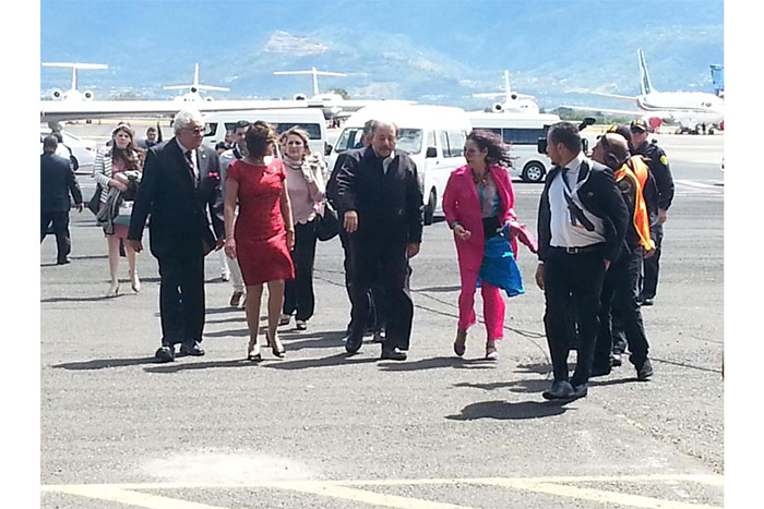 Presidente Daniel y Compañera Rosario en Costa Rica para participar en III Cumbre CELAC (VIDEO Y FOTOS)