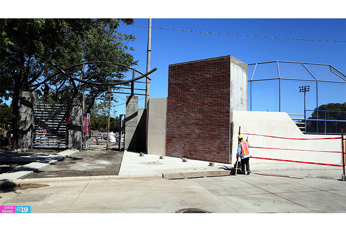 Avanza construcción de Estadio de Beisbol Infantil en Colonia 14 de Septiembre