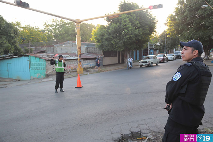 Policía Nacional garantiza seguridad a estudiantes en su regreso a clases