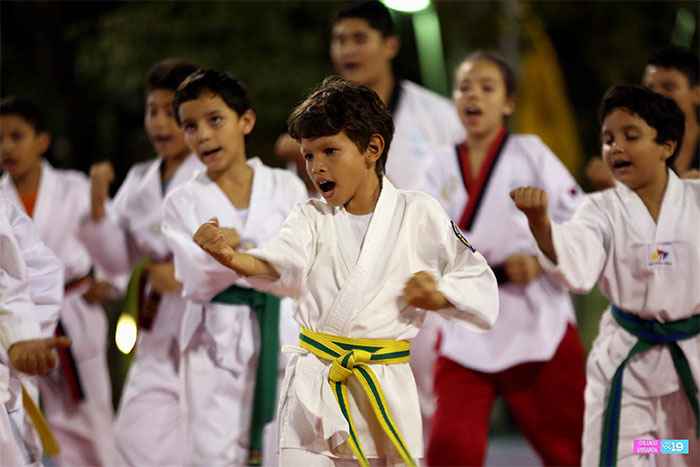 Realizan presentación de gimnasia olímpica, judo y taekwondo en el Parque Luis Alfonso Velásquez