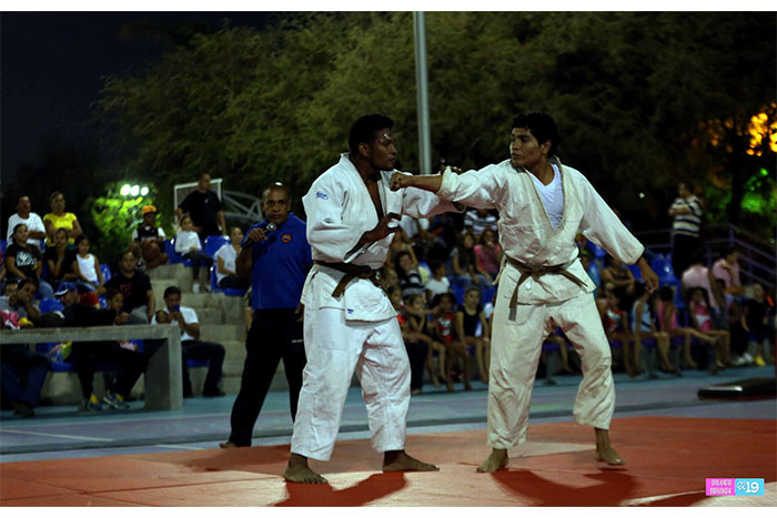 Realizan presentación de gimnasia olímpica, judo y taekwondo en el Parque Luis Alfonso Velásquez