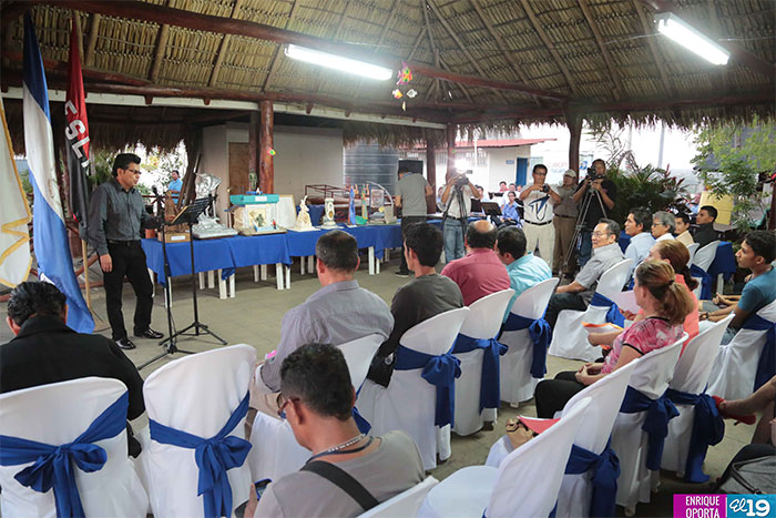 Alcaldía de Managua presenta propuestas escultóricas al centenario de Darío