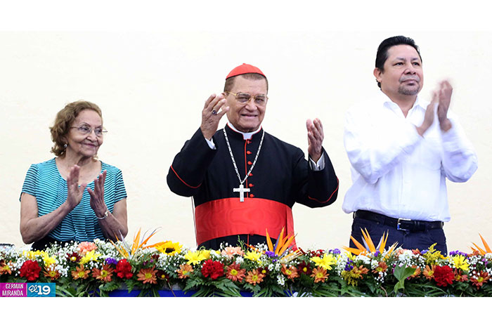 Inicia Año Escolar 2015 con entusiasmo entre comunidad educativa