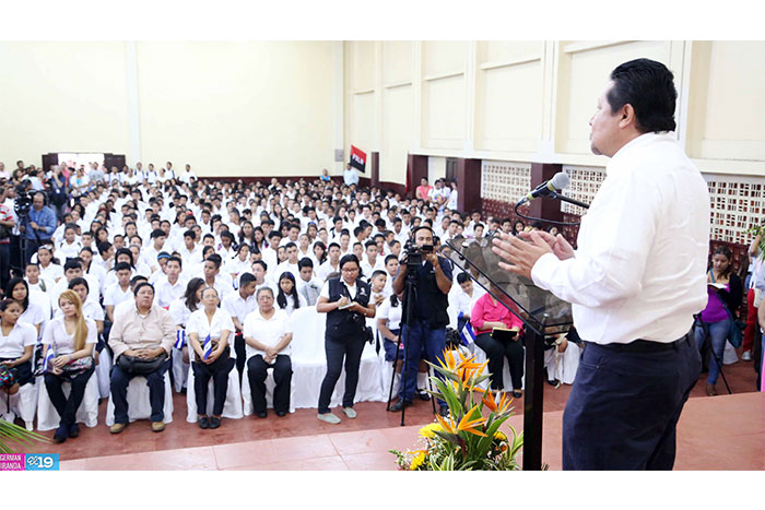 Inicia Año Escolar 2015 con entusiasmo entre comunidad educativa
