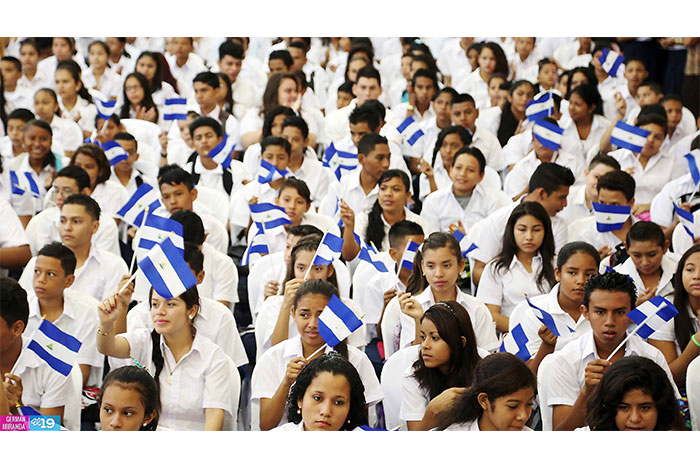 Inicia Año Escolar 2015 con entusiasmo entre comunidad educativa