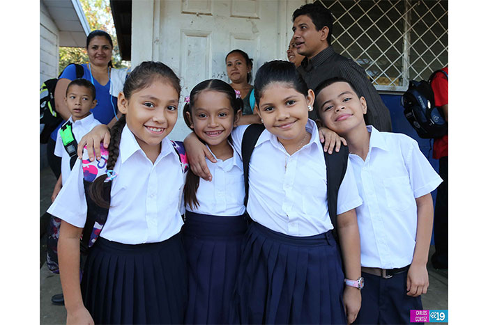 Más de 600 niñ@s de Ciudad Belén inician año escolar en Colegio Benito Pititto de Sábana Grande