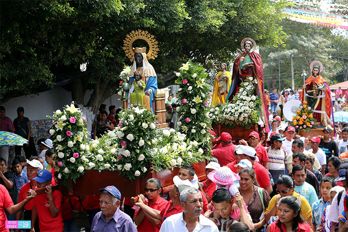 La Concepción celebra misa y procesión en honor a la Virgen de Montserrat