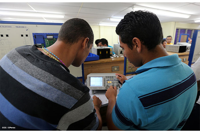 Inauguran aula de telecomunicaciones en Jinotepe
