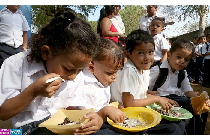 Inician las clases y también la entrega de la Merienda Escolar