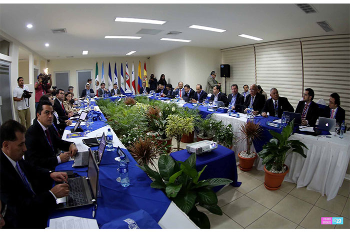 SIEPAC evalúa avances de la red de transmisión eléctrica y de telecomunicaciones regional