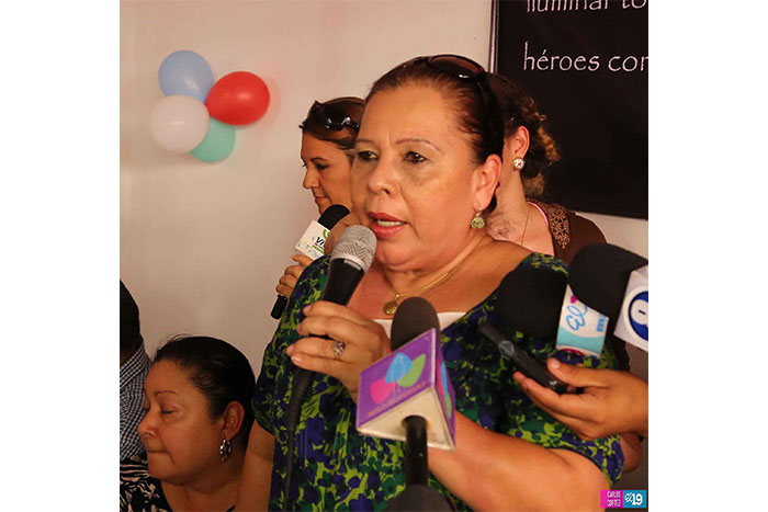 Policía celebra asambleas con familias comerciantes del Mercado Oriental y El Mayoreo