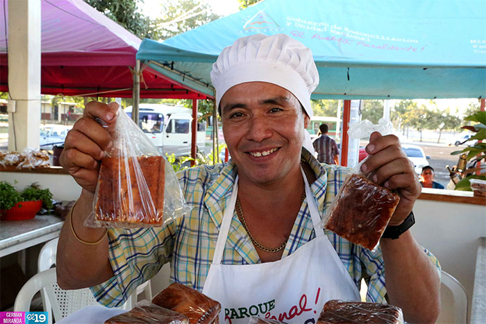 Los tiangues ayudan a mejorar la vida del pequeño productor