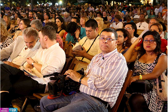 Inicia Festival Internacional de Poesía de Granada