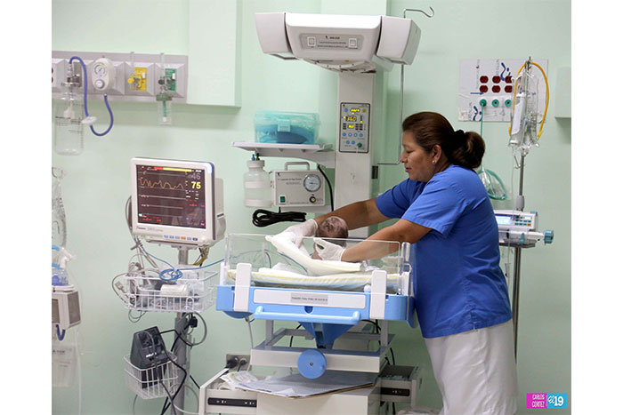 Minsa inaugura nueva sala de neonatología en hospital La Mascota