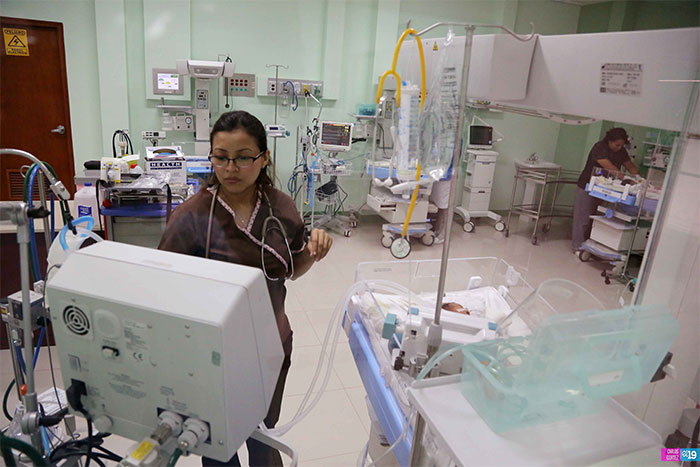 Minsa inaugura nueva sala de neonatología en hospital La Mascota