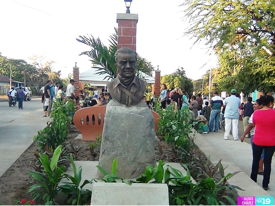 Inauguran en Granada Plaza de la Revolución Augusto C. Sandino
