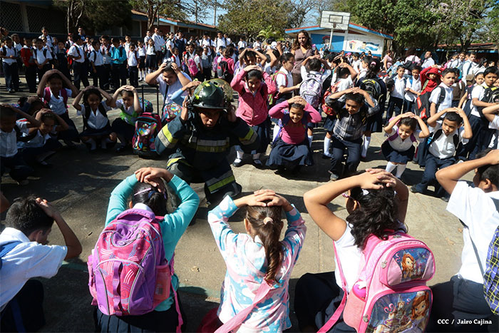 Estudiantes de Diriamba participan de simulacros ante desastres