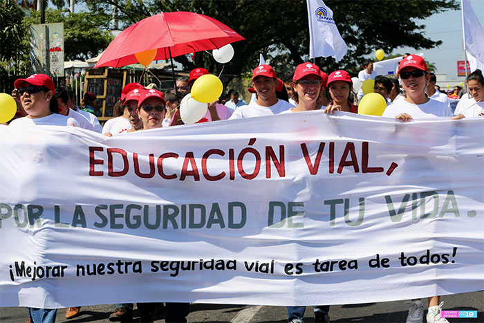 Miles protagonizan gran marcha por la prevención de los accidentes de tránsito en Managua