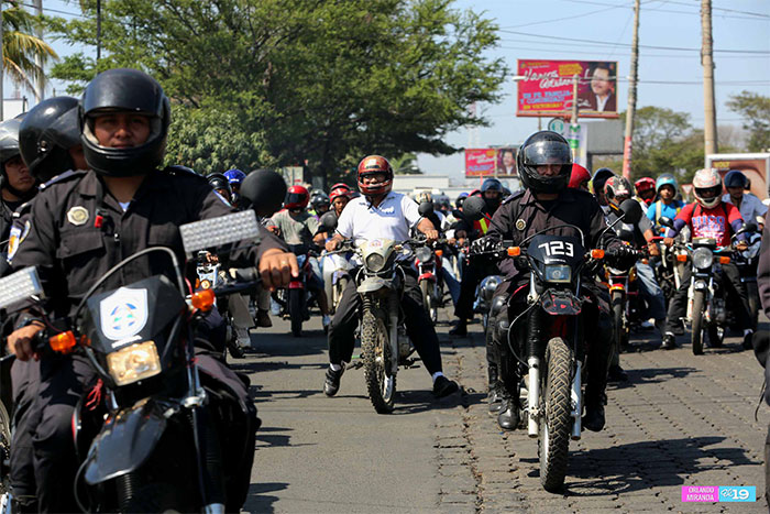 Miles protagonizan gran marcha por la prevención de los accidentes de tránsito en Managua