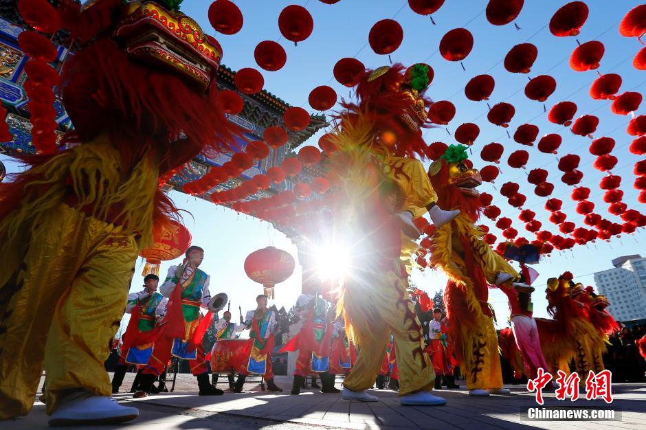 Millones de personas celebran el comienzo de un nuevo año lunar