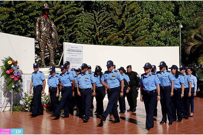 Policía Nacional honra al General Sandino