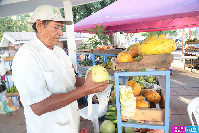Tiangue Monimbó vuelve con productos y cultura en la Avenida de Bolívar a Chàvez