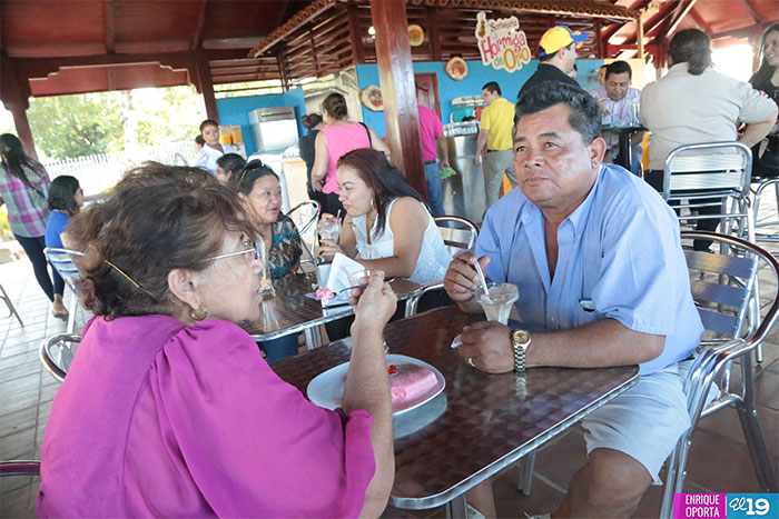 Deleitan los sabores y espacios de entretenimiento que ofrece la Avenida de Bolívar a Chávez