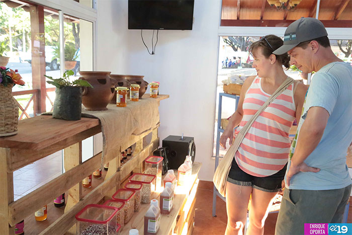 Deleitan los sabores y espacios de entretenimiento que ofrece la Avenida de Bolívar a Chávez