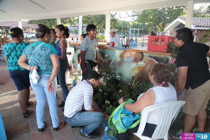 Divertirse y comprar las opciones que encuentra en los tiangues